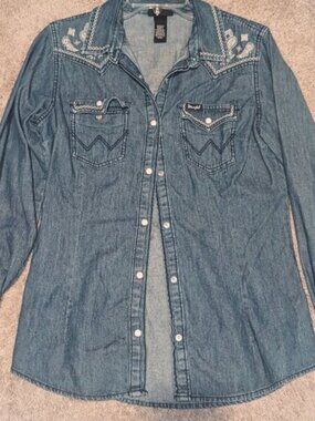 Blue Wrangler Embroidered Western Button Down Shirt Long Sleeve